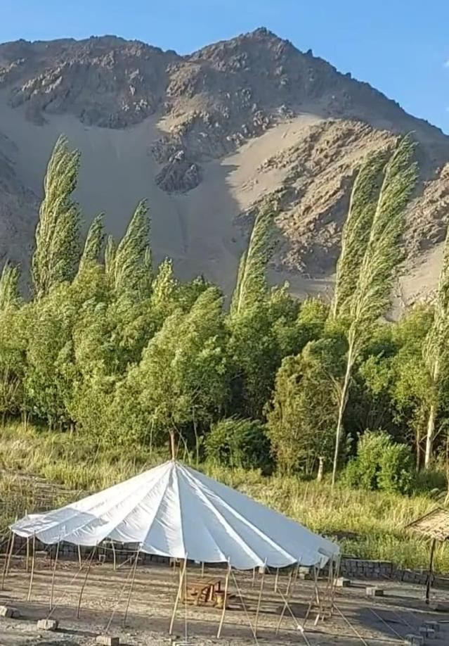 Devaranya Hut Villa Leh Buitenkant foto